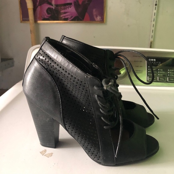 Heels - Picture 2 of 6